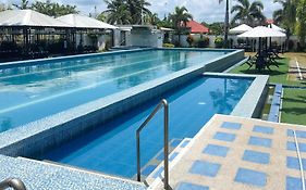 Reddoorz @ Hotel Dian Aparri